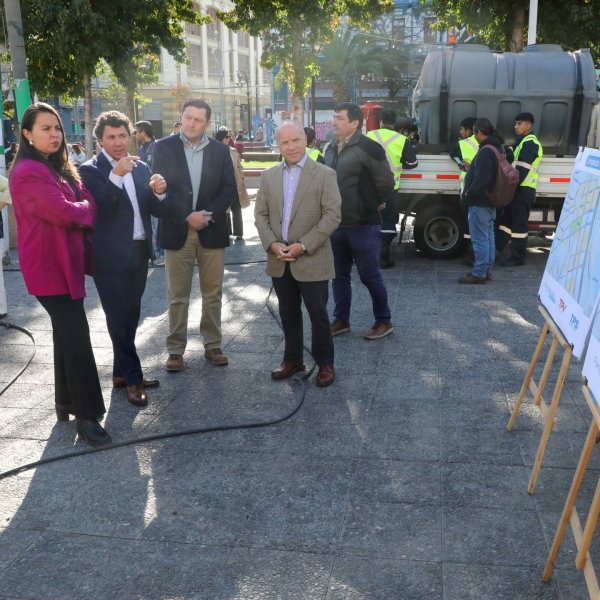 Puerto Valparaíso, TPS y TPV lanzan segundo operativo de limpieza en el Barrio Puerto