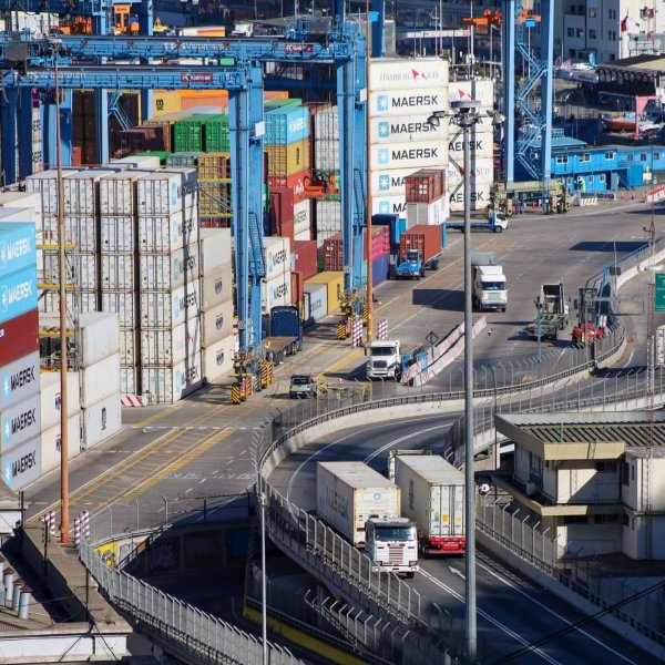 Puerto Valparaíso y Folovap coordinan medidas preventivas ante frente de mal tiempo y marejadas