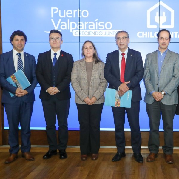 EPV y Chilquinta firman alianza estratégica para impulsar la reconversión eléctrica del puerto de Valparaíso