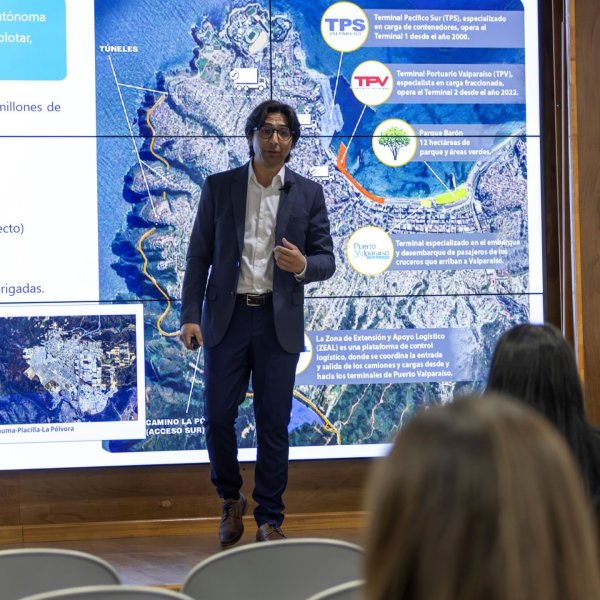 Puerto Valparaíso junto a Ruta 68 activan trabajo transversal para fortalecer la seguridad vial de la cadena logística